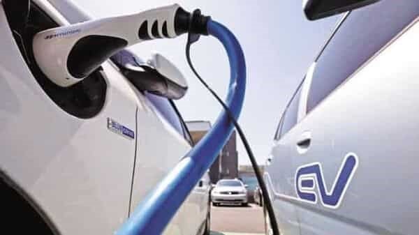Govt sanctions 1,576 EV charging stations across 16 highways & 9 expressways