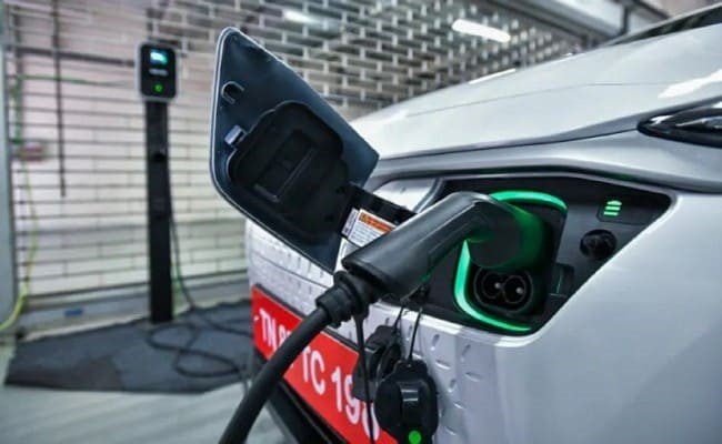 Electric Vehicles To Cost Same As Petrol Ones Within 2 Years, Says Nitin Gadkari